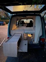 Volkswagen Ausgebauter VW T4 mit TÜV und Solarpanel - Volkswagen LT aus 1996