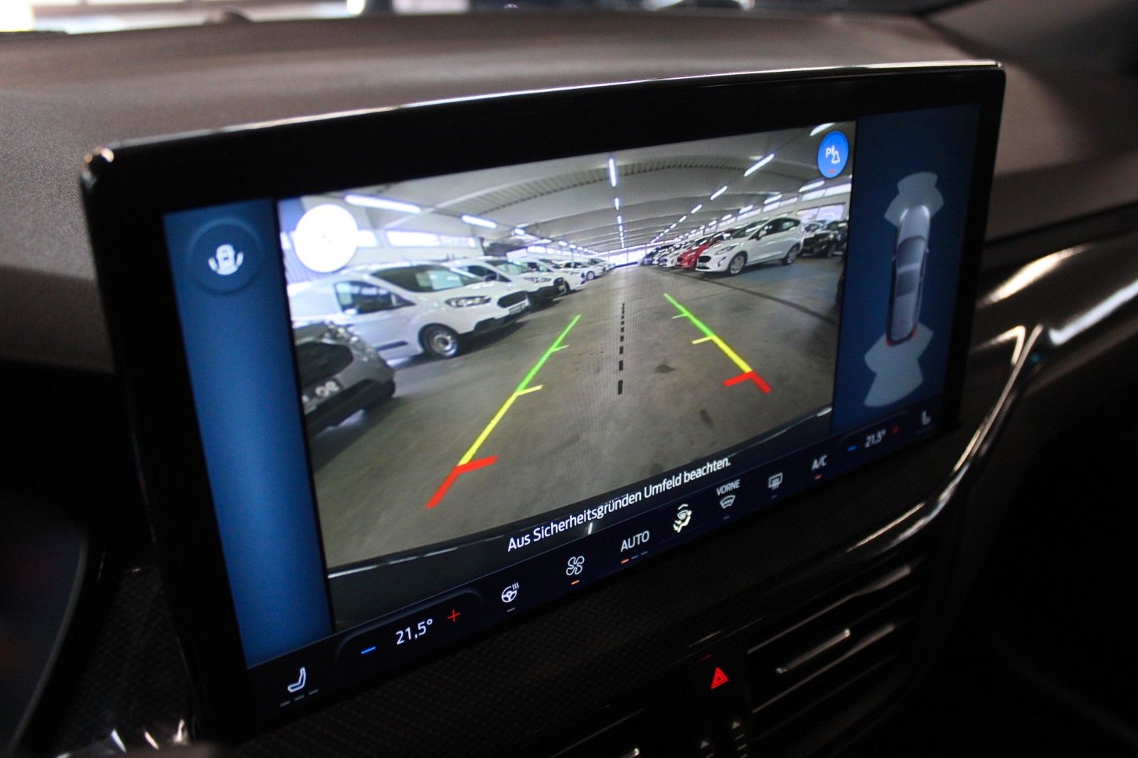 Fahrzeugabbildung Ford Focus ST-Line X Aut. LED ACC Leder Pano HUD Wint