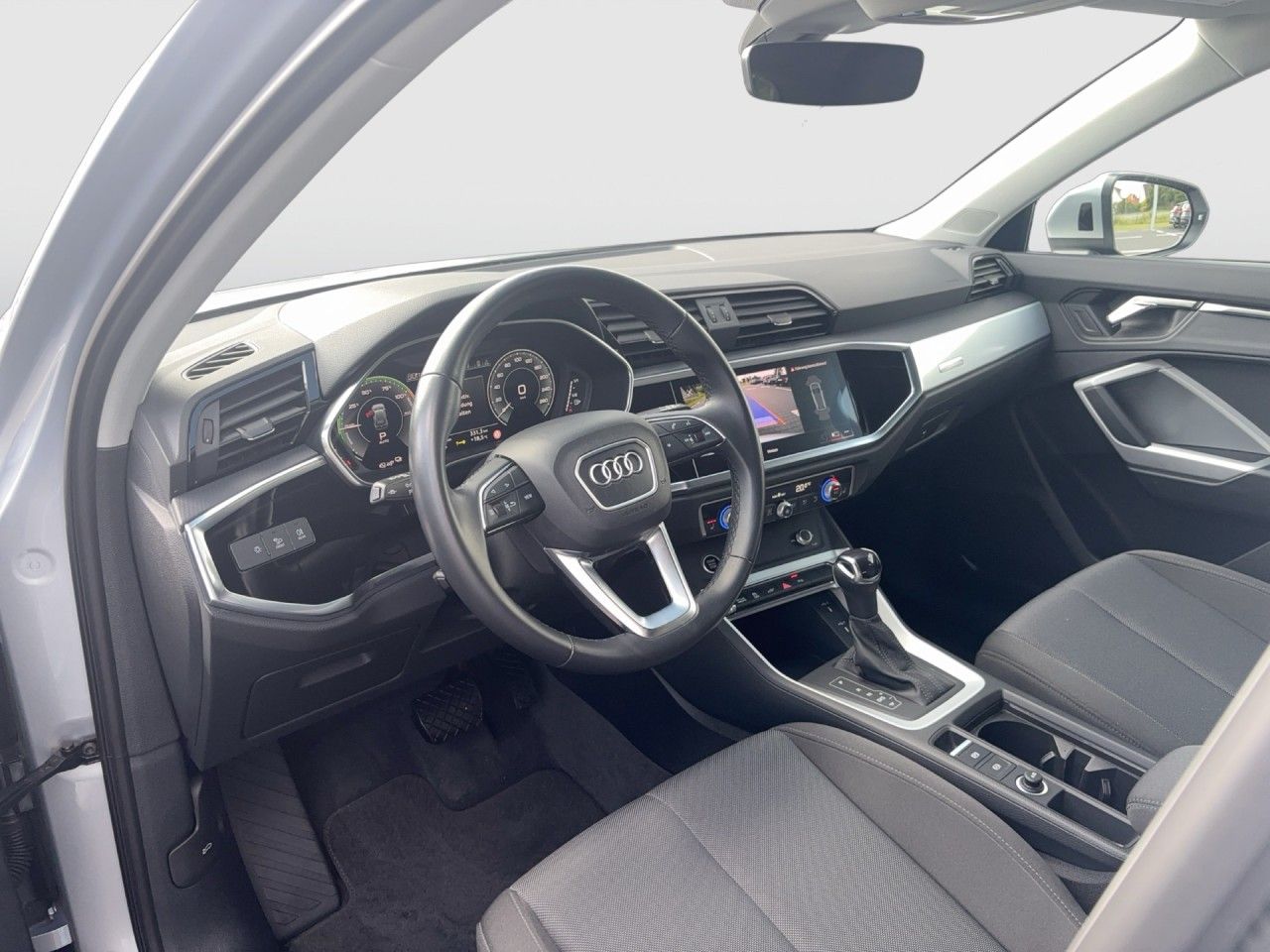 Audi Q3 45 TFSI e S tronic LED Navi RKamera APS SHZ foto 9