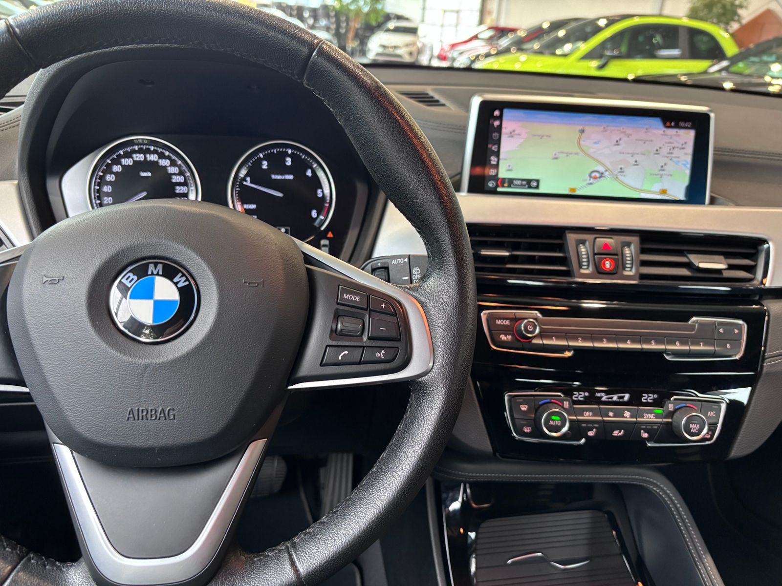 Fahrzeugabbildung BMW X2 xDrive 20 d Advantage AHK LED NAVI ALU