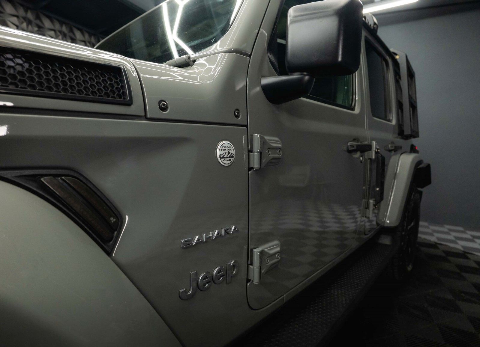 Fahrzeugabbildung Jeep Wrangler 2.0 T UNLIMITED SAHARA OFFROAD 4x4 LED