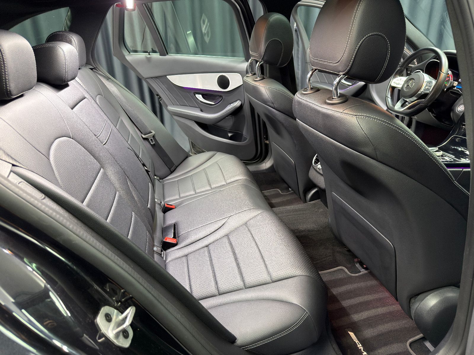 Fahrzeugabbildung Mercedes-Benz C 220d T 4Matic|AMG-LINE|PANORAMA|LED|NAVI|LEDER