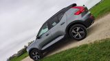 Volvo XC40 R Design 2WD Navi Kamera LED - Volvo XC40 in München