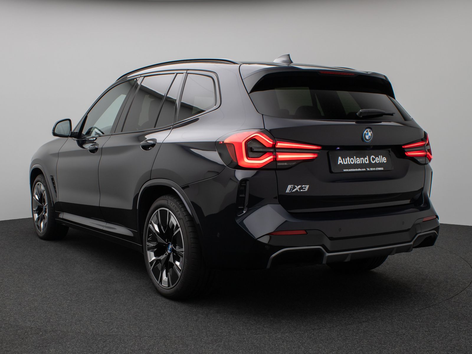 Fahrzeugabbildung BMW iX3 Impressive M Sport Panorama 360°HUD DAB H/K