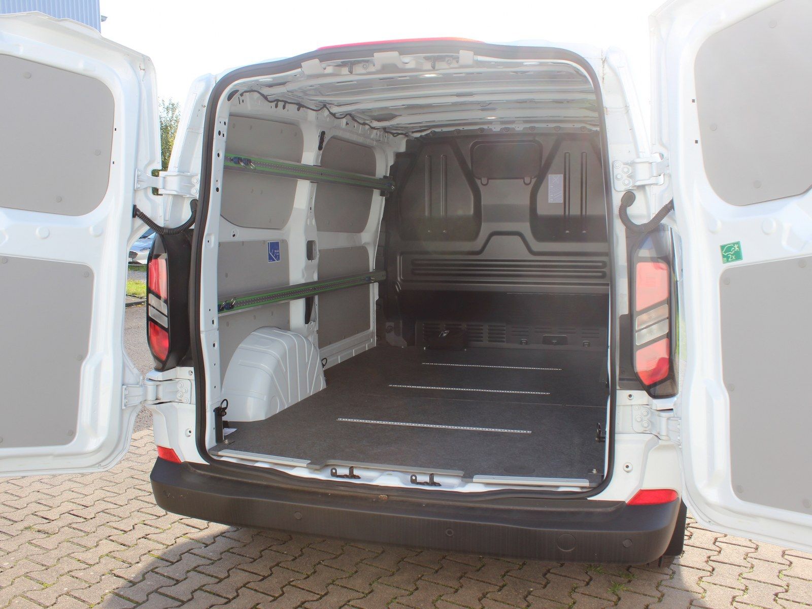 Fahrzeugabbildung Ford Transit Custom 300 L1 Trend