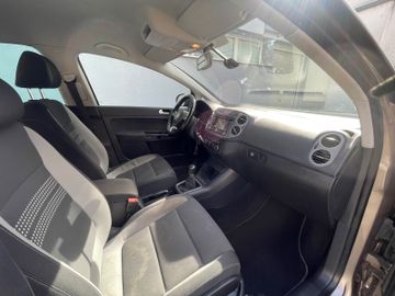 Volkswagen Golf - 10