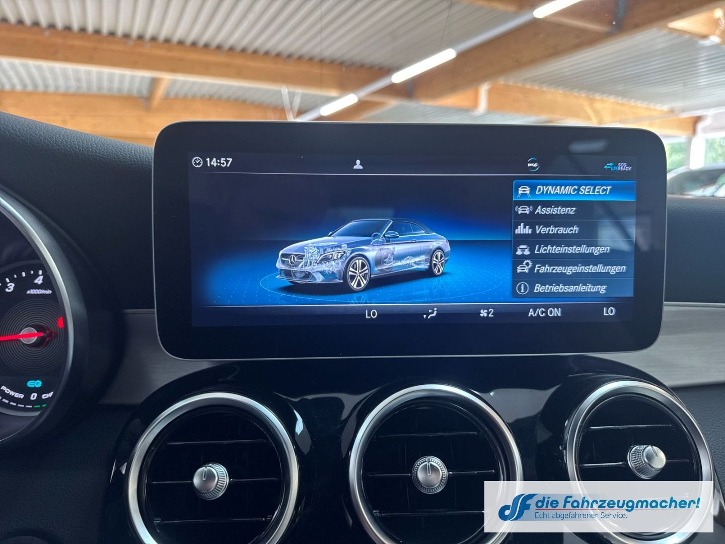 Fahrzeugabbildung Mercedes-Benz C 200 Cabrio 4Matic Sportpaket AMG LED Leder Mem