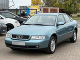 Audi A4 1.9 TDI 110PS aus 2.Hand / Scheckheft / AHK.. - Audi A4 mit Diesel-Antrieb: Limousine, 1.9