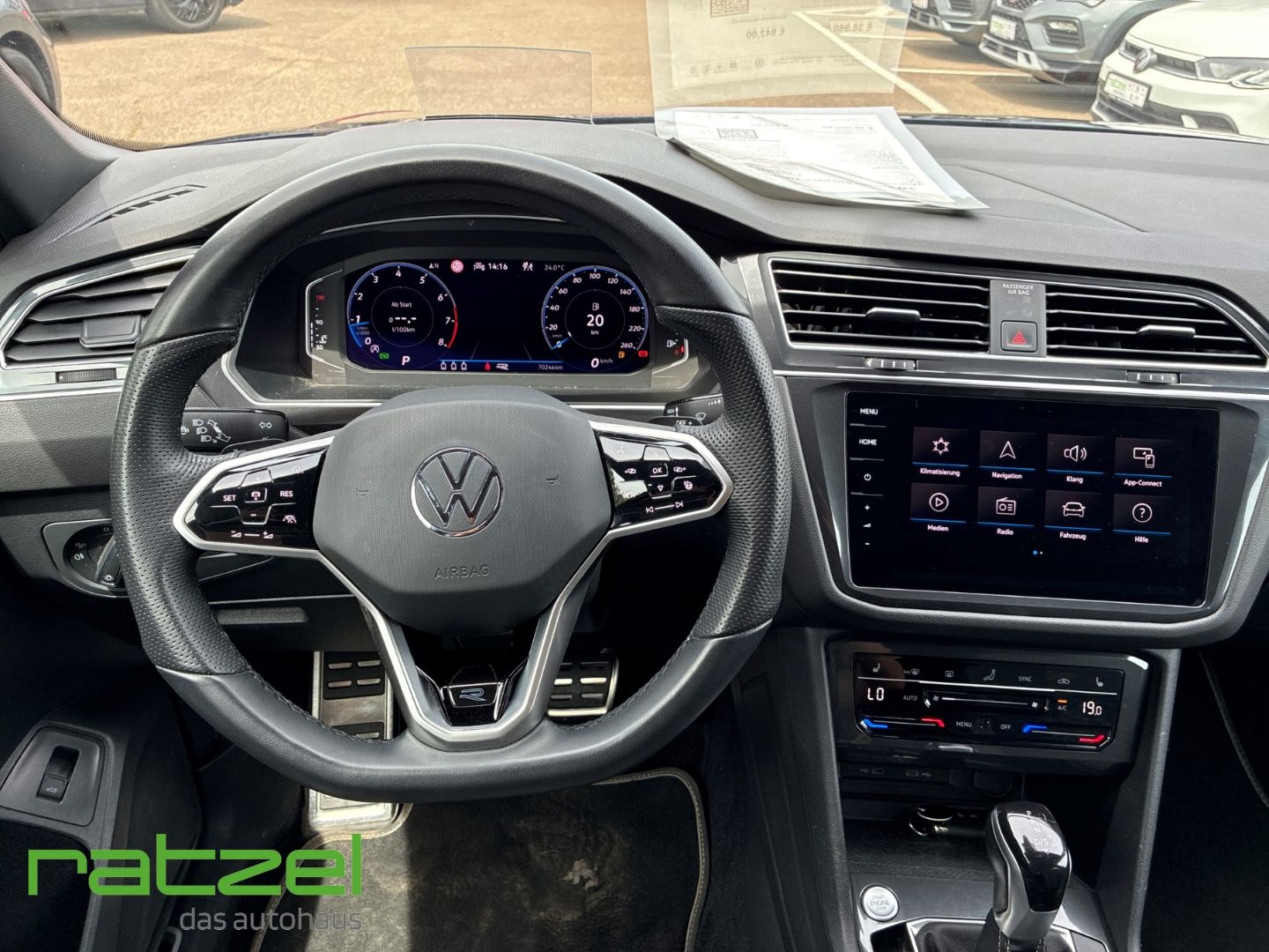 Fahrzeugabbildung Volkswagen Tiguan Allspace 4Motion R-Line DSG HUD Pano RFK