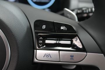 Fahrzeugabbildung Hyundai Tucson Trend 2WD 230 PS Hybrid Assistenzpaket