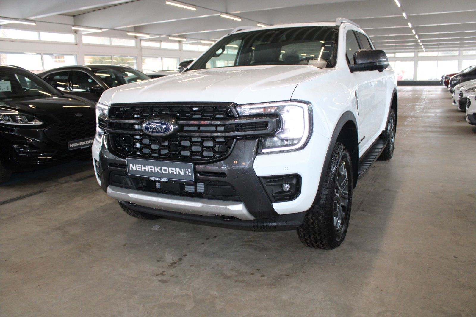 Fahrzeugabbildung Ford Ranger Wildtrak Automatik AHK LED STANDHEIZUNG