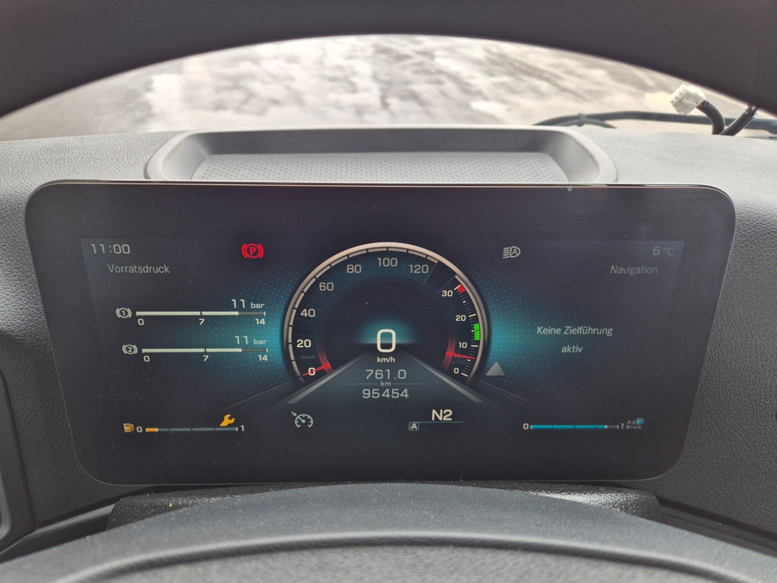 Fahrzeugabbildung Mercedes-Benz Actros 1832 L Glaswand Palfinger PK 14502 Funk