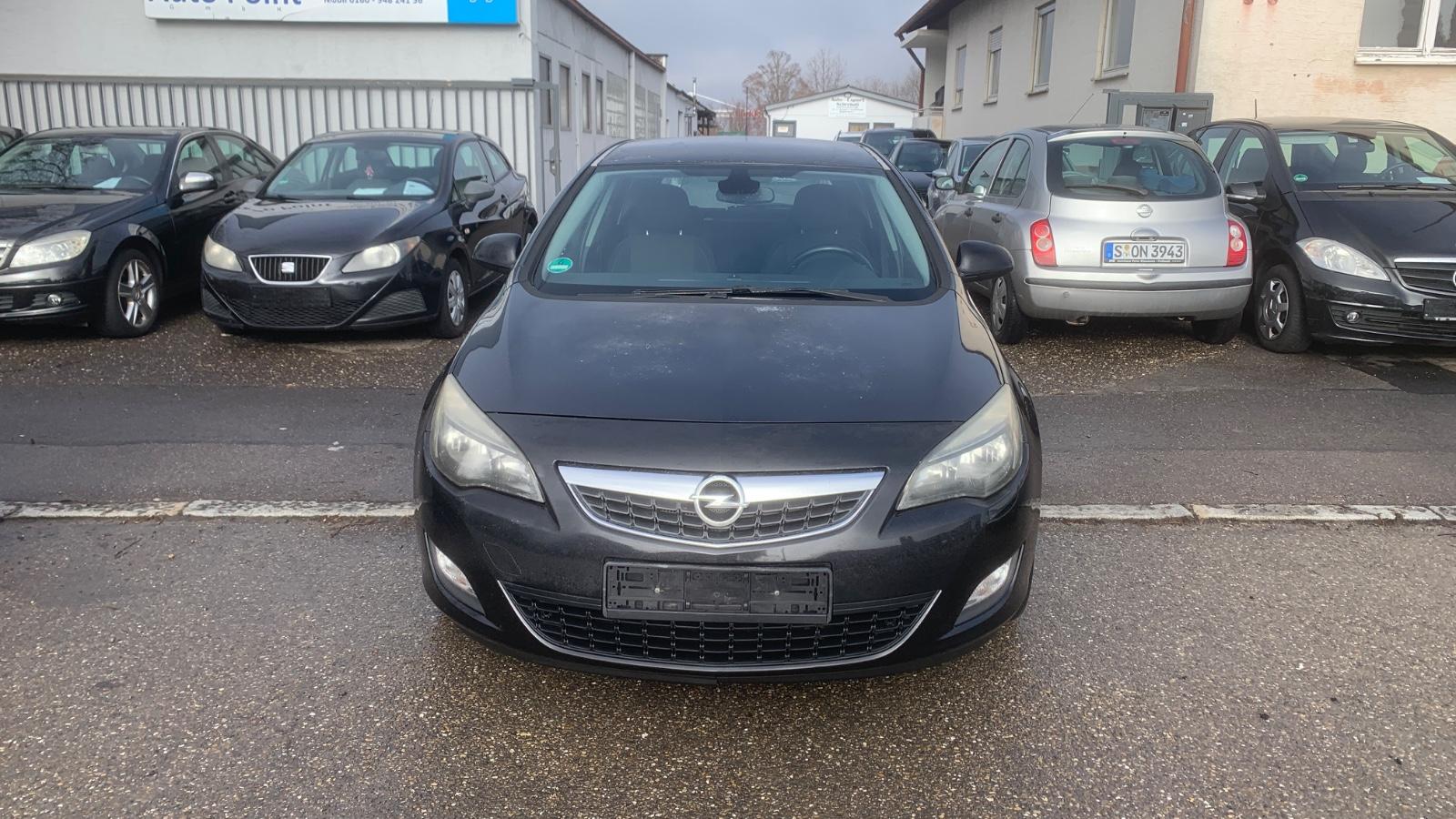 Opel Astra J Lim. 5-trg. Sport