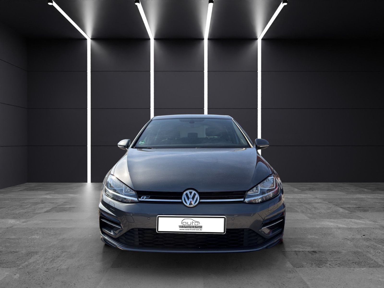 Fahrzeugabbildung Volkswagen Golf R-Line Apple /Szhzg/1.Hand/DAB/LED/Klimaaut