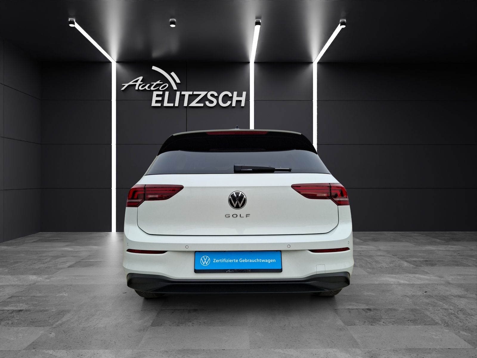 Fahrzeugabbildung Volkswagen Golf VIII TSI Life LED CarPlay AID ACC Park-Assi