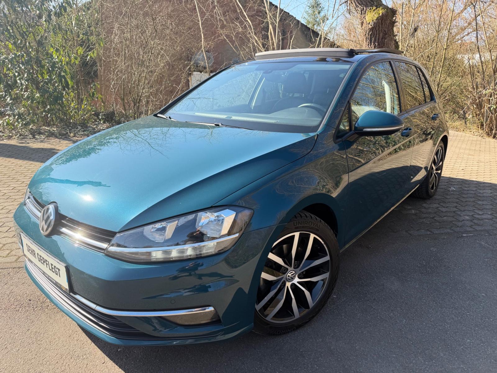 Volkswagen Golf VII DSG 1.HND. PANO. NAVI. LEDER