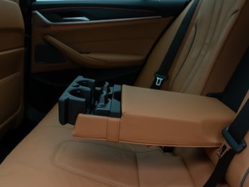 Fahrzeugabbildung BMW 540d xDr Tour M Sport Pano H/K Kamera 360° Air