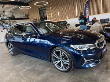 BMW 320 Touring  d xDrive Luxury Line *HUD*PANO*ACC*