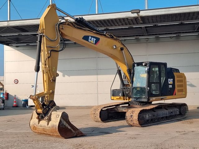 CAT 320 E