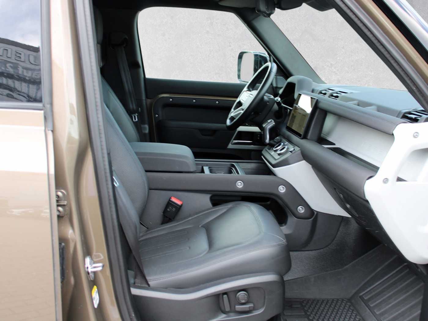 Fahrzeugabbildung Land Rover Defender 110 SE D250 AWD SE