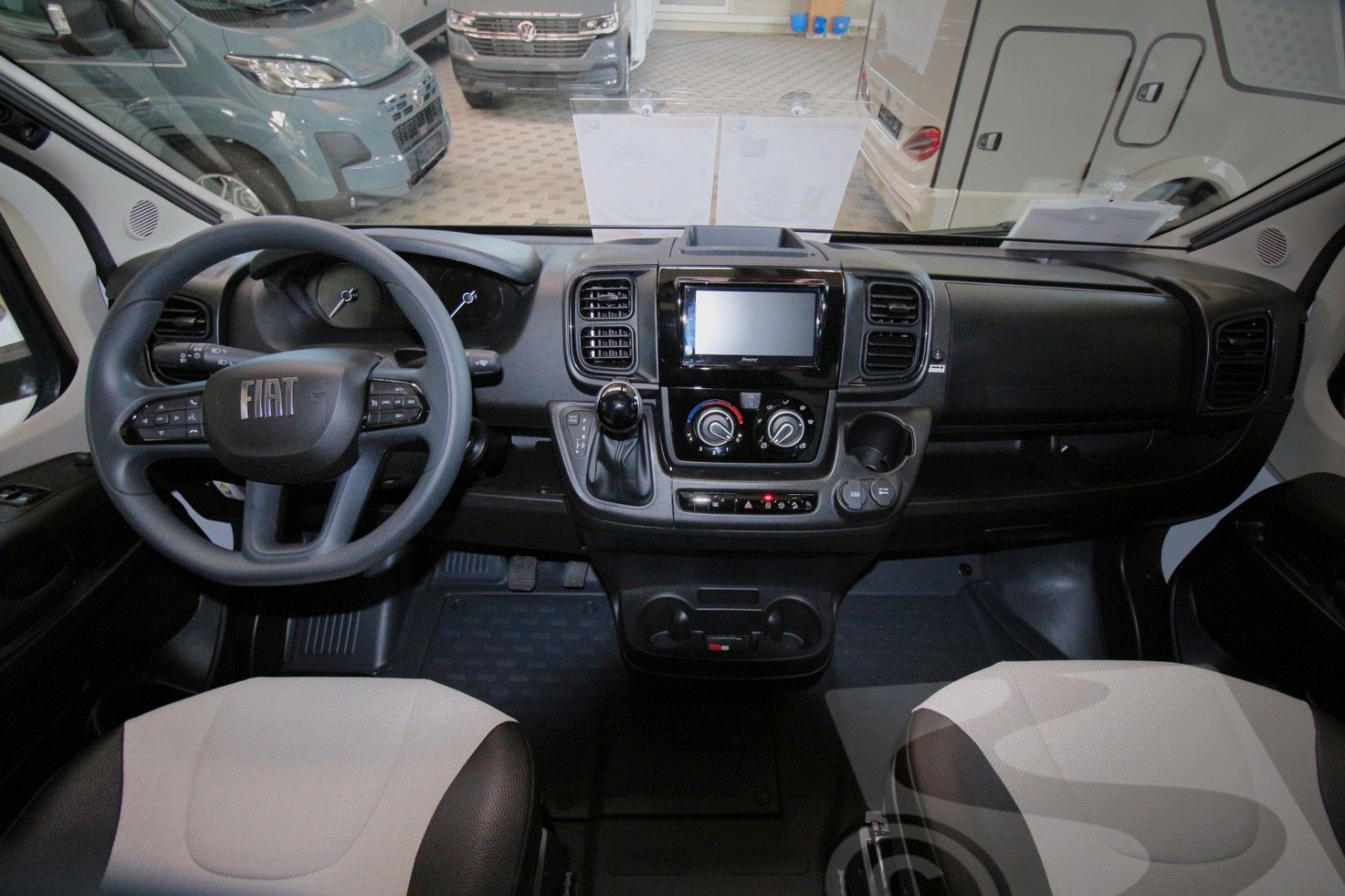 Fahrzeugabbildung Weinsberg CaraCompact 600 MEG Edition Pepper ´26 Automatik