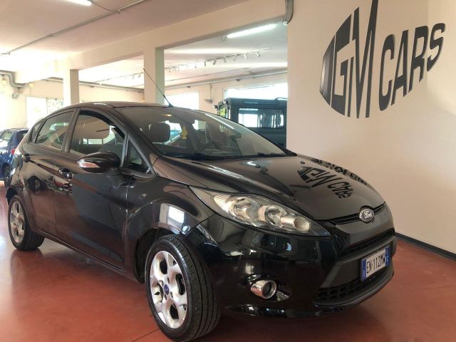 Ford Fiesta NEOPATENTATI E DISTRIBUZIONE FATTA 1