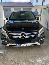 Mercedes-Benz GLE 250 d 4MATIC -Sport  - Mercedes-Benz GLE 250 von privat