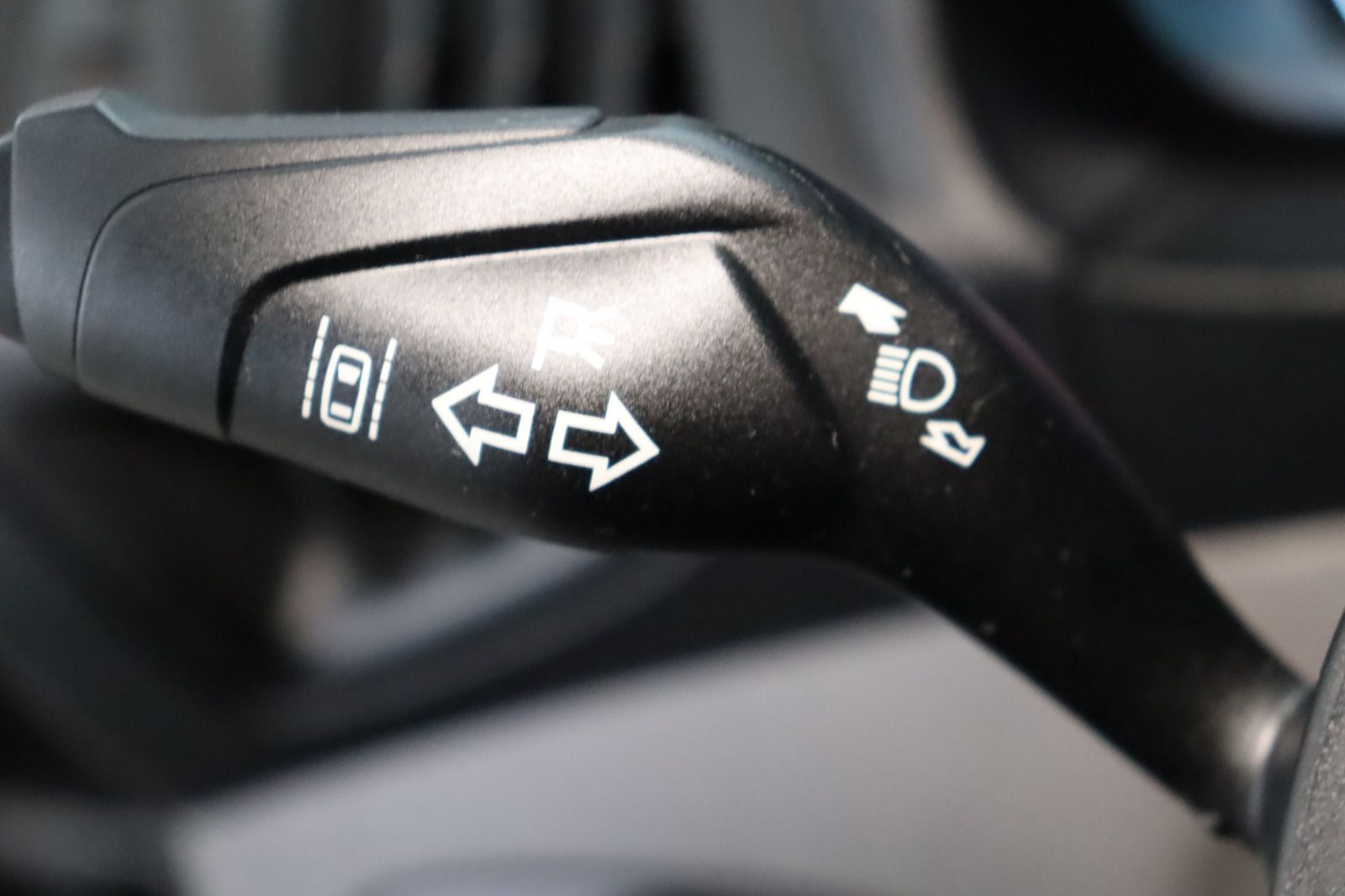 Fahrzeugabbildung Ford Grand Tourneo Connect 1.5 ECOBLUE Titanium