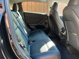 Tesla Model Y RWD Autopilot 20 Zoll  Solid Black 1Hand - Tesla Model Y in München