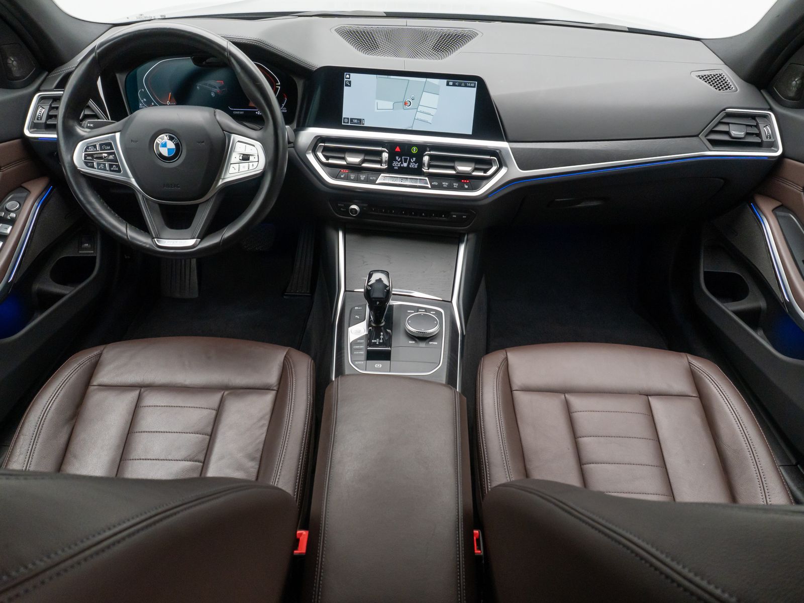 Fahrzeugabbildung BMW 320d xD Luxury Line Panorama Laser HUD DAB H/K