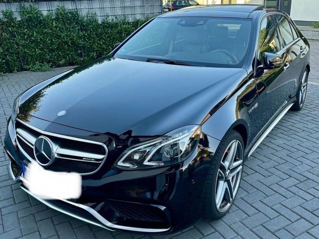 Mercedes-Benz E63S AMG*DrivePack 4Matic+Pano*Tv