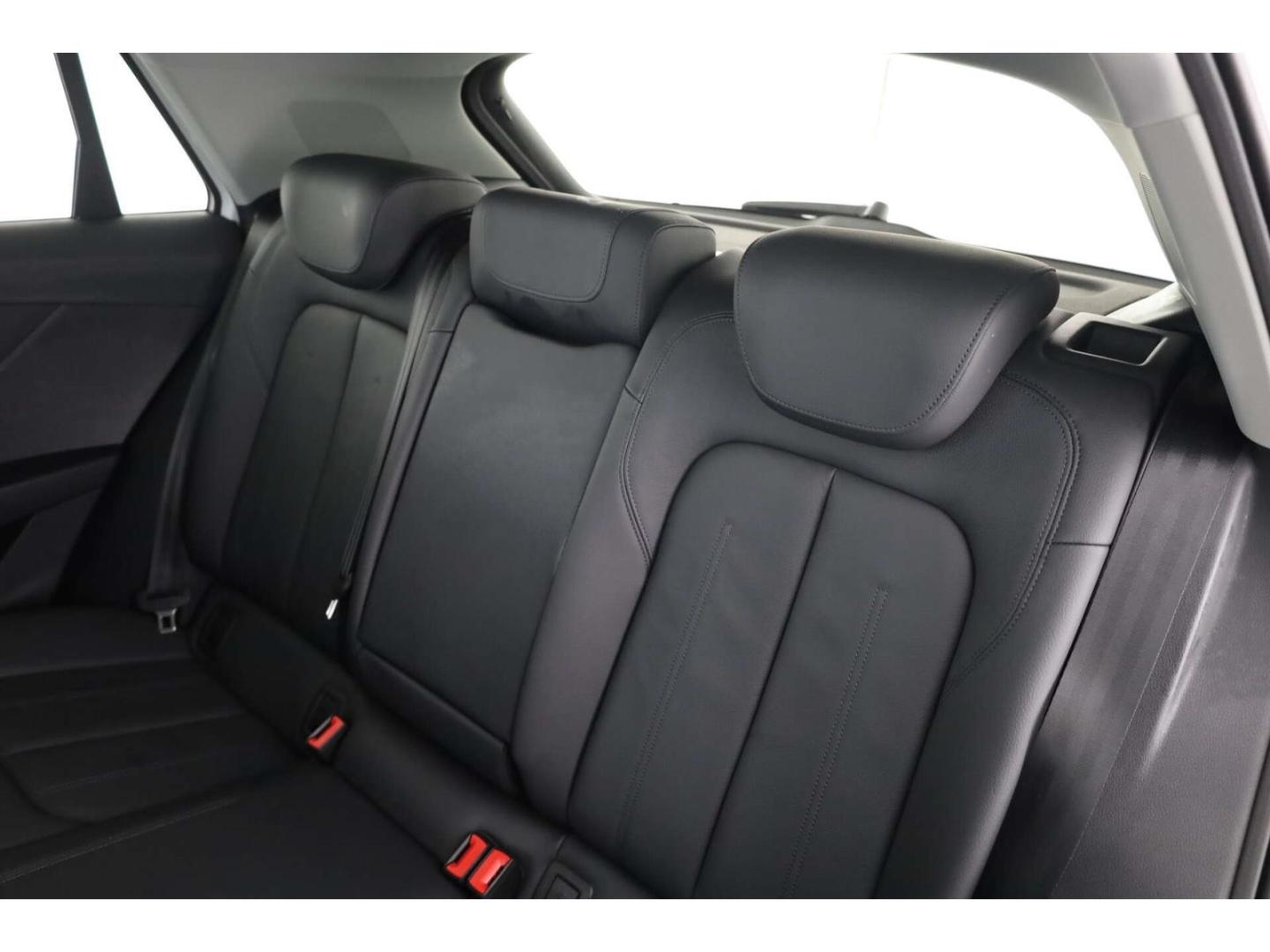 Audi Q2 40 TFSI quattro S line AHK/RFK/NAV/Leder/18'', миниатюра 11