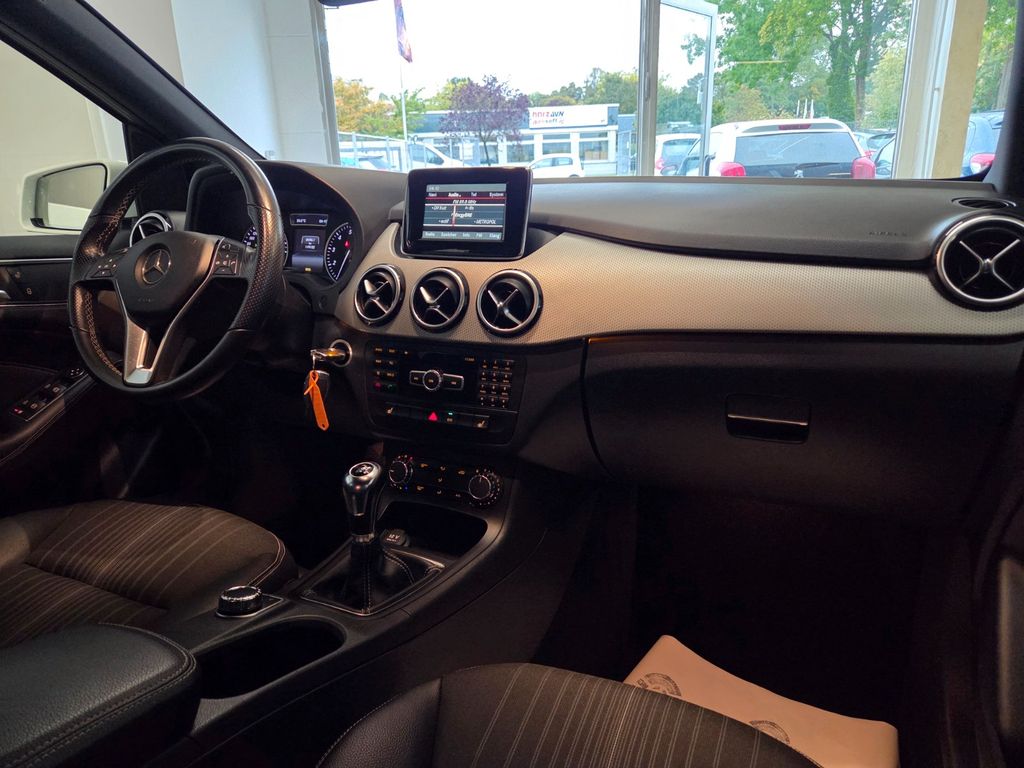 Mercedes-Benz B 180 B B 180 BlueEFFICIENCY HU AU NEU – Ansicht 16