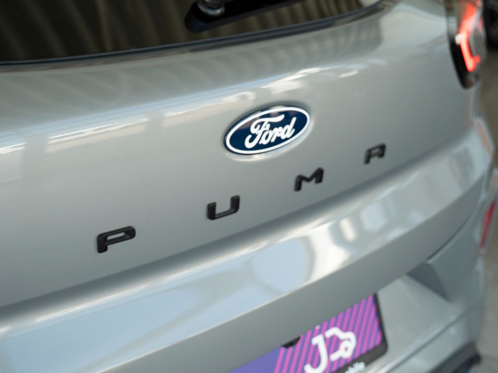 Fahrzeugabbildung Ford Puma ST-Line PANO/SITZHEIZUNG/NAVI/LED