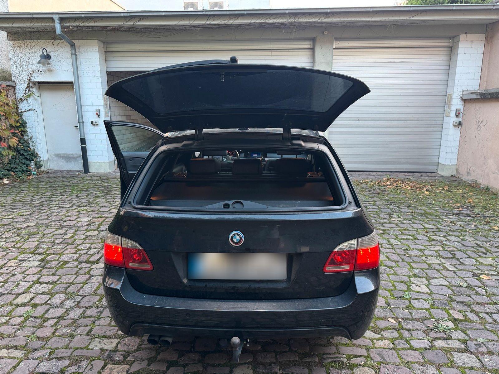 BMW 525 2006 — interior