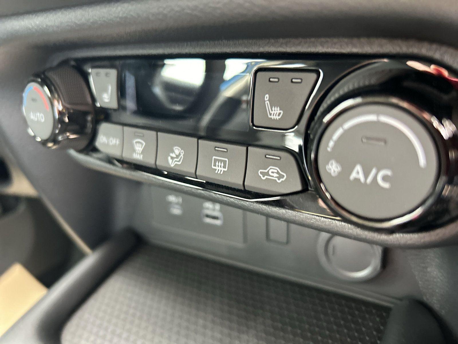 Nissan Juke Acenta DCT (Automatik) mit Komfortpaket