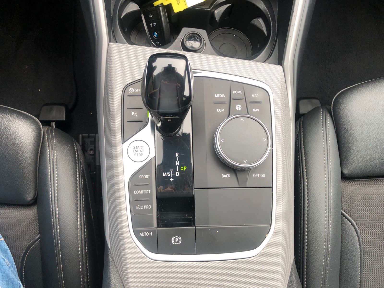 Fahrzeugabbildung BMW 320 d Touring Advantage Panoramadach
