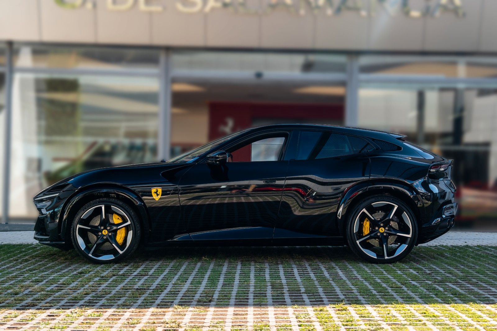 Ferrari Purosangue imagem 3