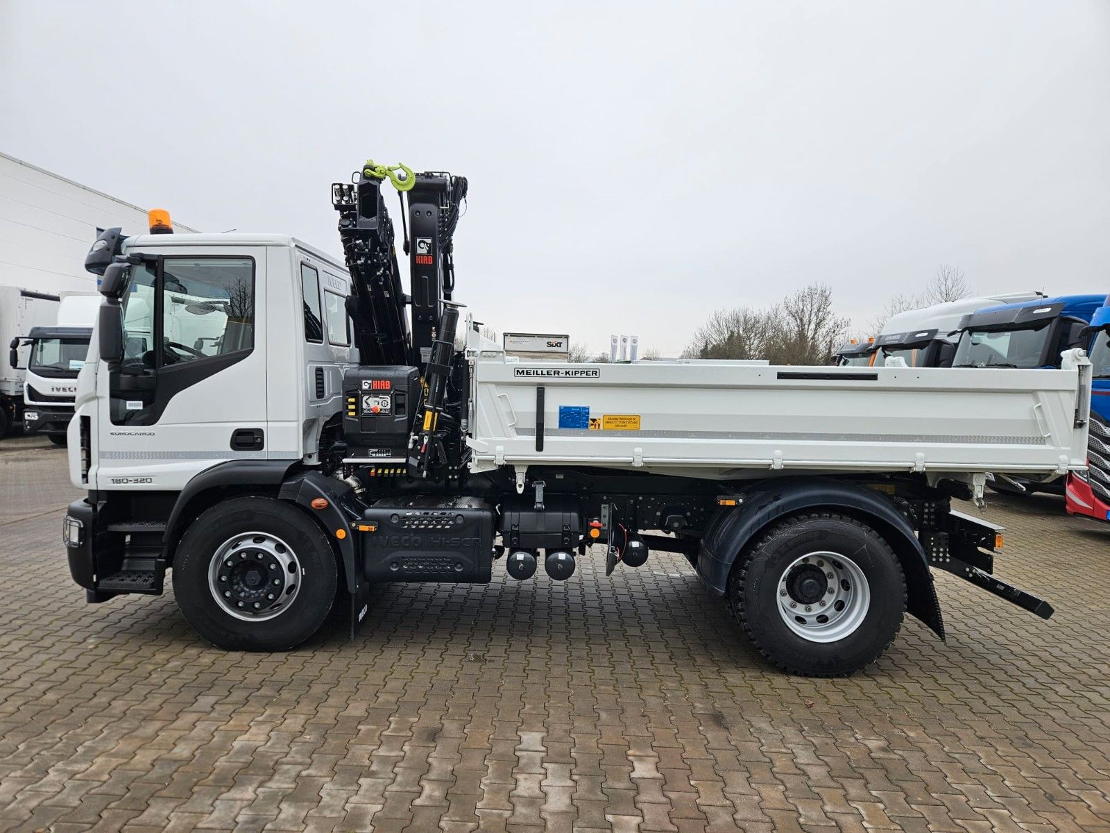 Fahrzeugabbildung Iveco Krankipper ML180E32K EVI_E