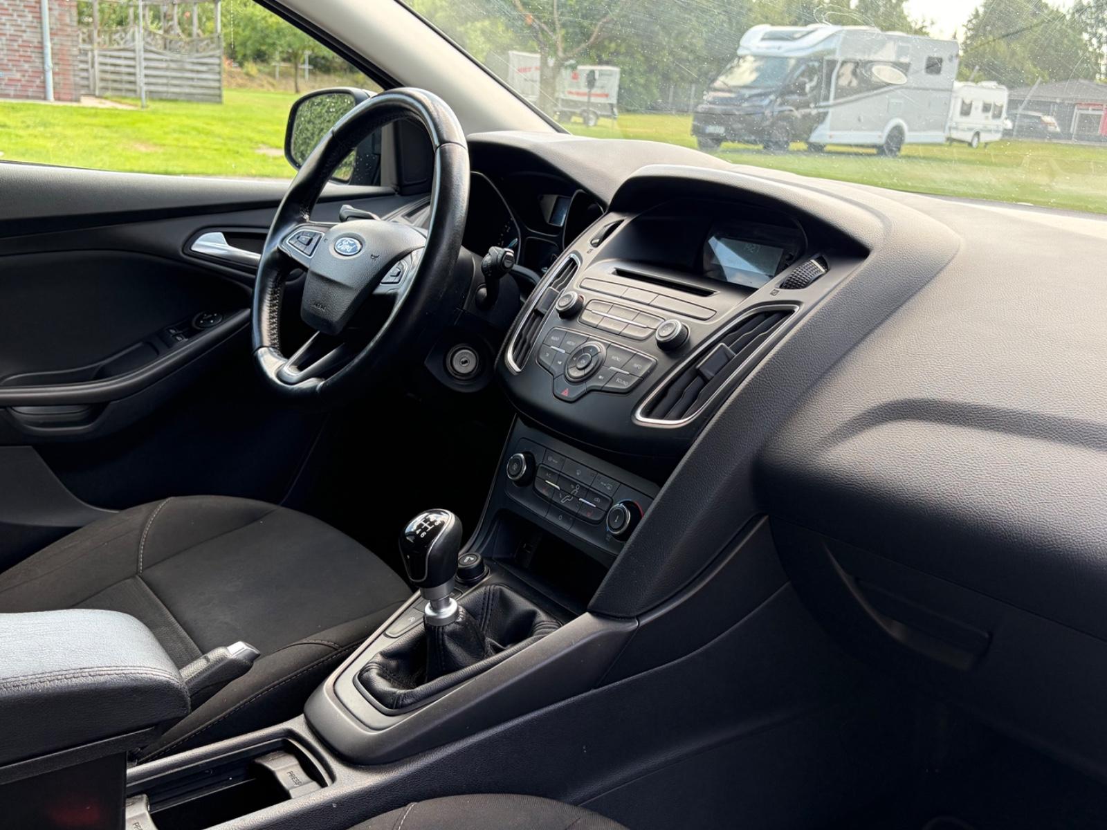Ford Focus 2015 — фото 13