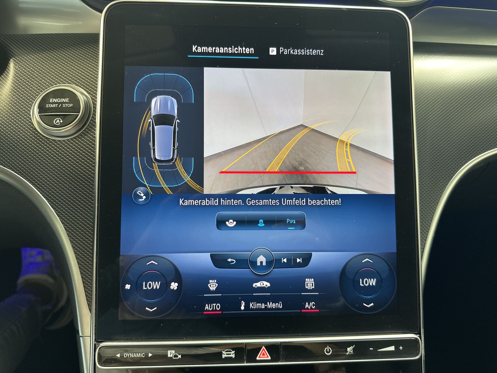 Fahrzeugabbildung Mercedes-Benz C 220d T All-Terrain Avantgarde 4M NAV+LED+AHK