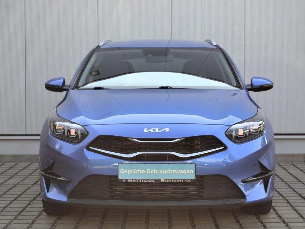 Ceed 1.5 T-GDI DCT Spirit AHK/17-ZOLL/LED/NAVI/R