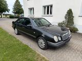 Mercedes-Benz E 280 ELEGANCE AHK SHZ - gebrauchte Mercedes-Benz E 280 aus dem Jahr 1997
