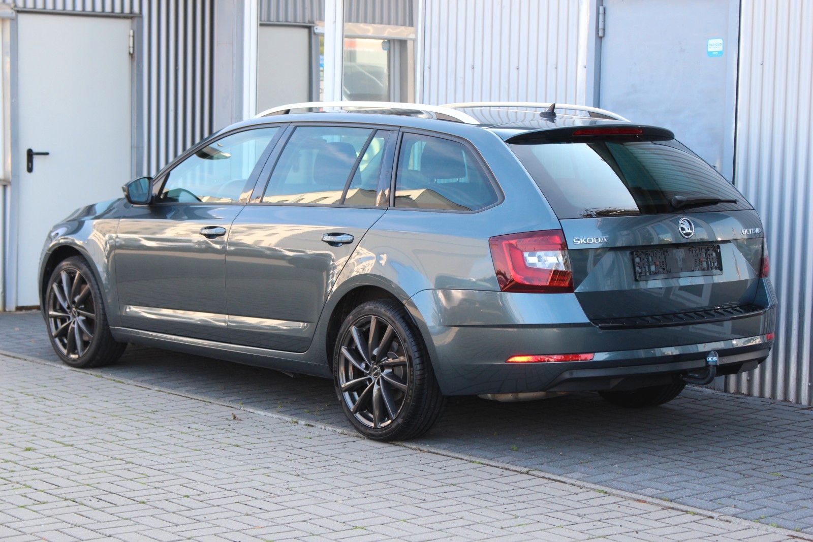 Skoda Octavia Combi Style 2.0 TSI DSG+Navi+Kamera+ACC foto 4