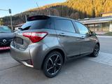 Toyota Yaris Hybrid Style Selection *Navi, Kamera & Alu - Toyota Yaris mit Hybrid-Antrieb: Navigationssystem, Kleinwagen