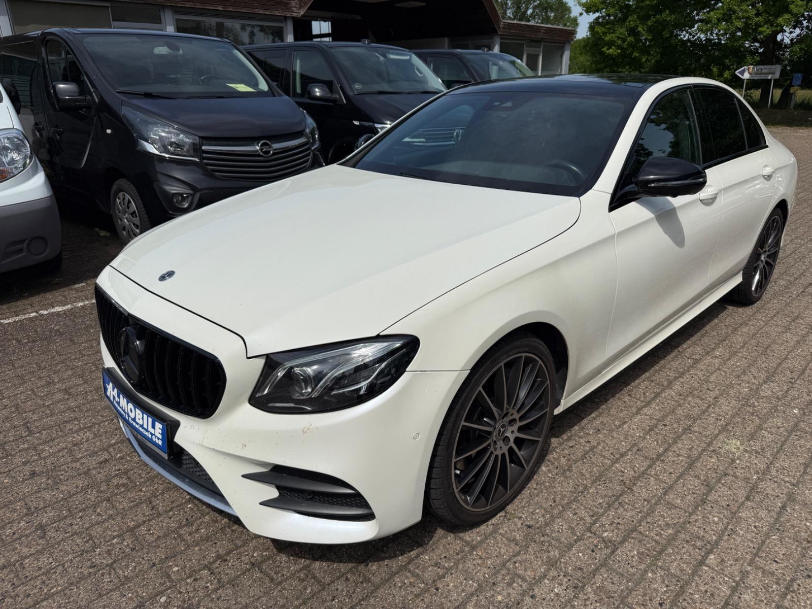 Mercedes-Benz E350d AMG-Line Panorama Burmester LED Widescreen