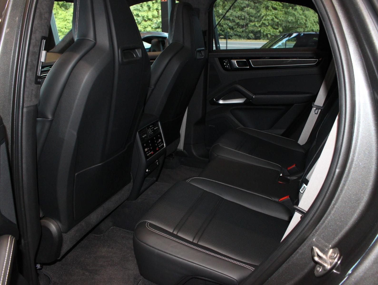 Porsche Cayenne Turbo SportDesign-Paket|Carbon|PSCB|PDCC
