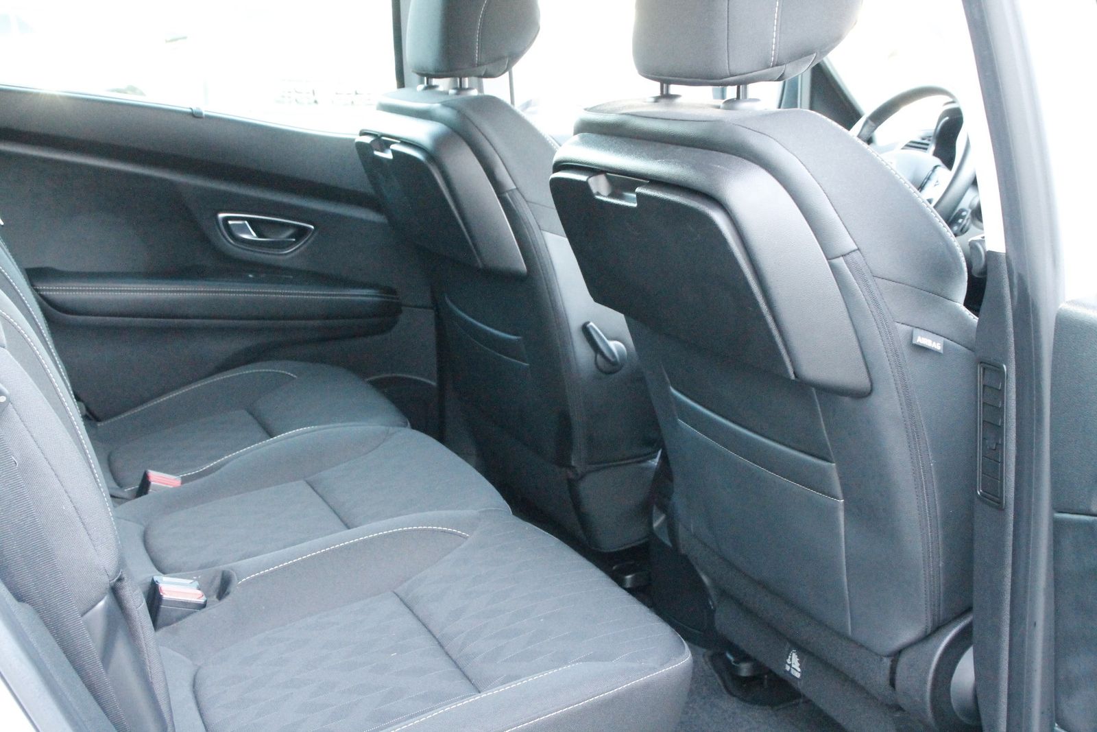 Fahrzeugabbildung Renault Scenic IV Limited