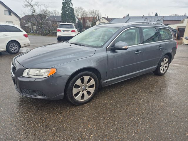 Volvo V70 Kombi Summum*Leder*Automatik*AHK*Xenon*SHZ