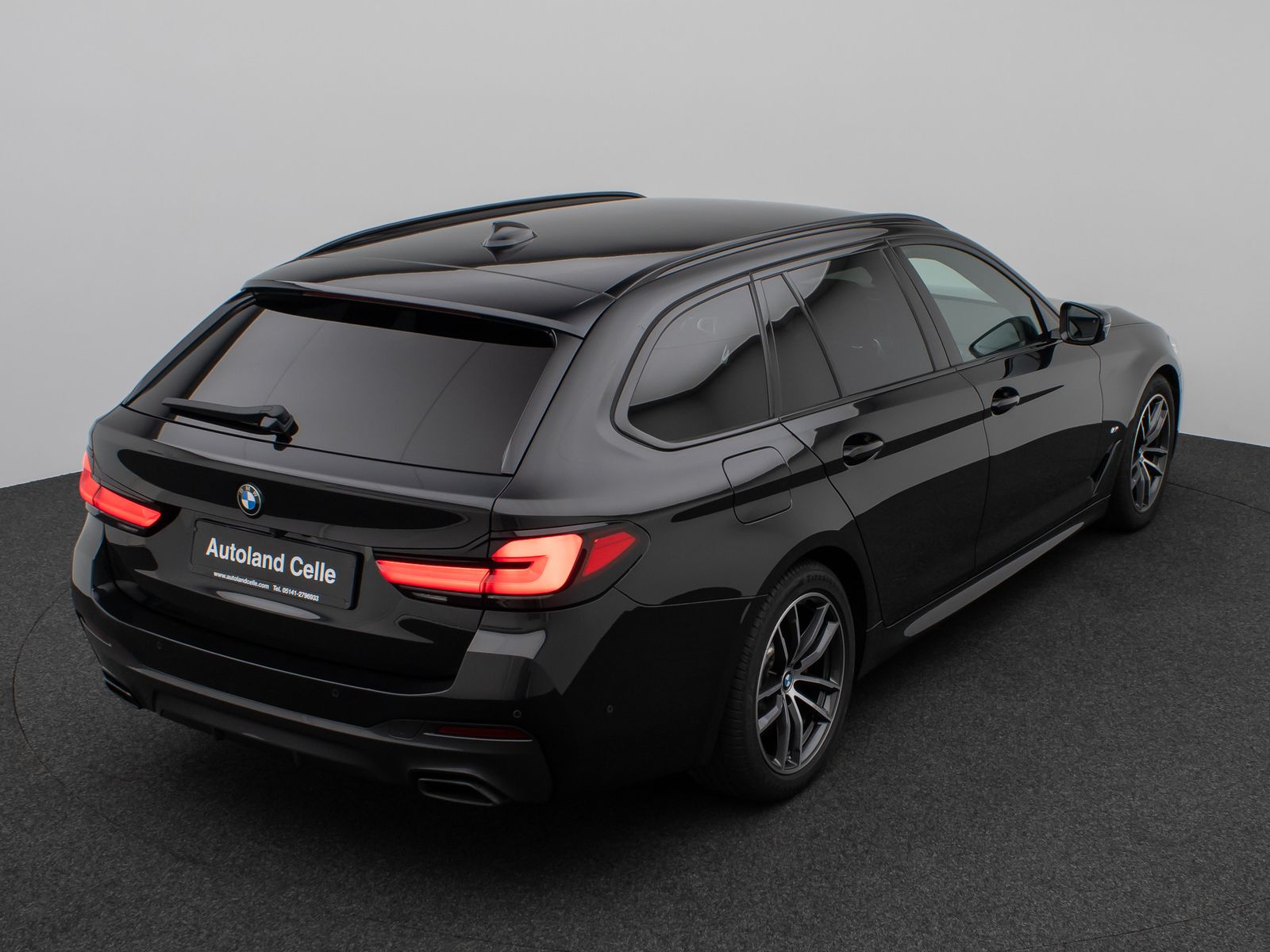 Fahrzeugabbildung BMW 530d M Sport 360° HUD DAB H/K Komfortsitze ACC